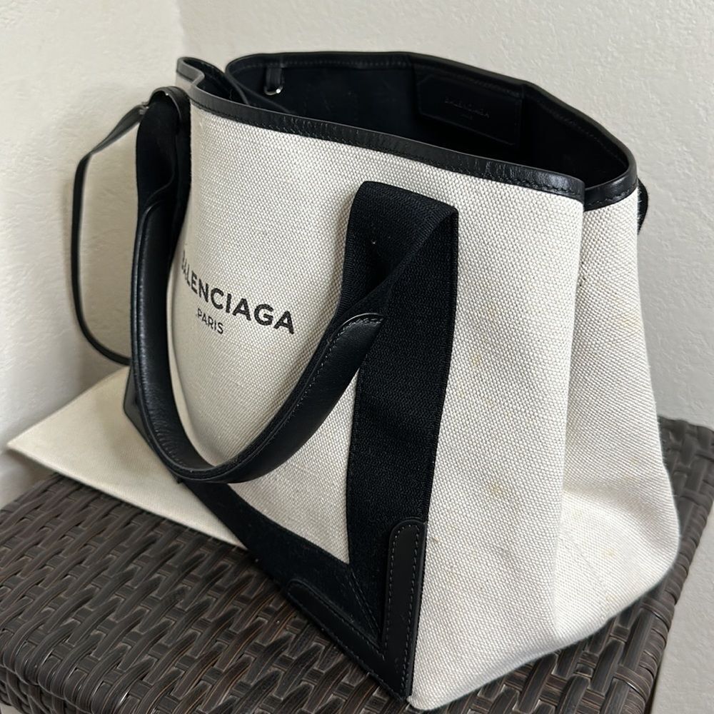 💯Authentic BALENCIAGA Navy Kabas Tote Bag🍀 - Picture 6 of 15